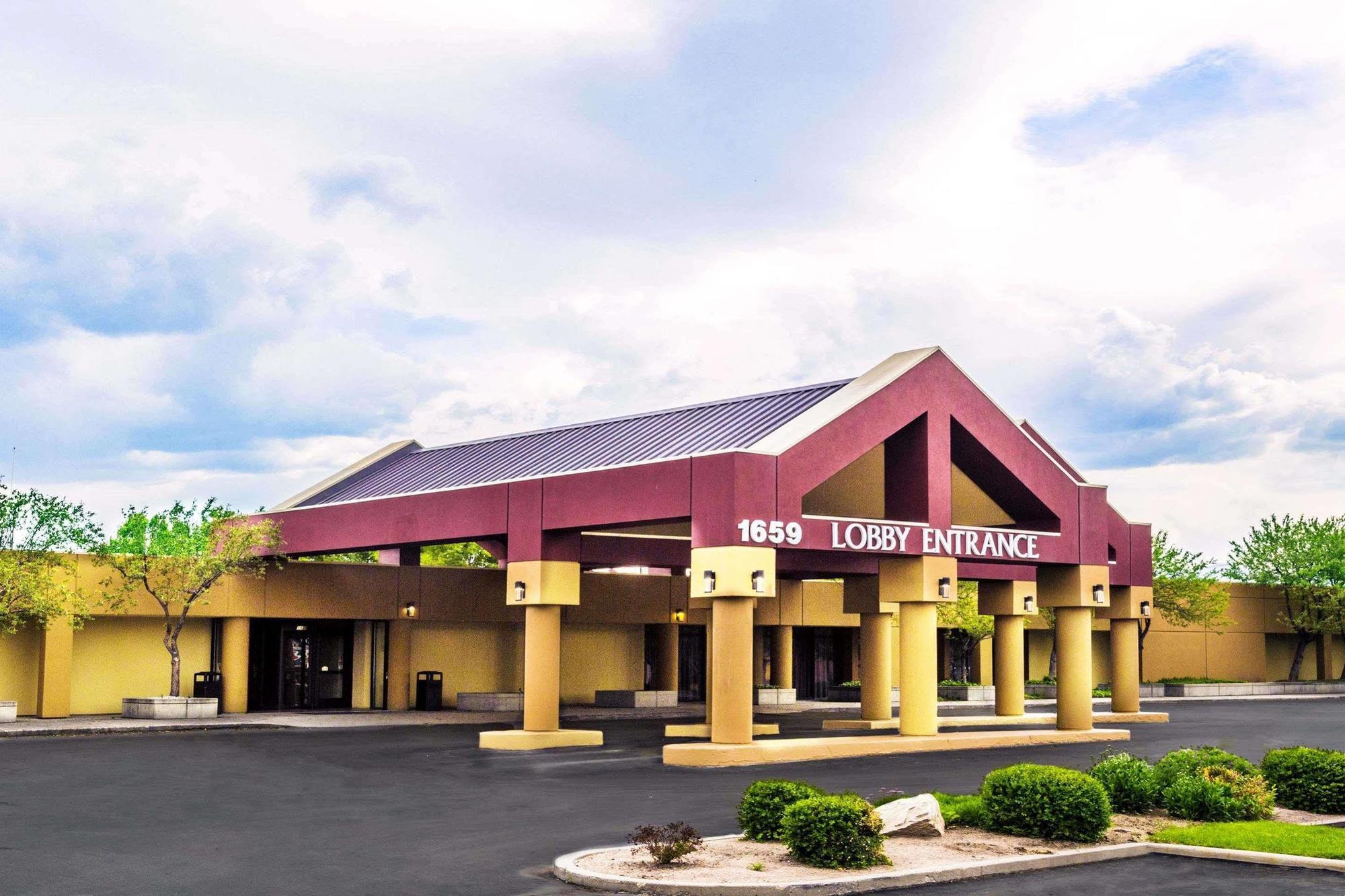Ramada By Wyndham Salt Lake City North Temple المظهر الخارجي الصورة